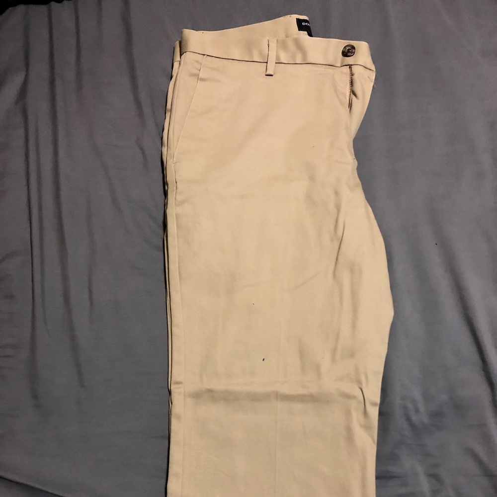 Dockers straight leg Khakis 32x32